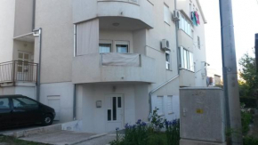  Apartments with WiFi Kastel Luksic, Kastela - 11573  Каштел Камбеловац